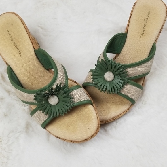 Easy Spirit  Green & Tan Wedges - Picture 2 of 5